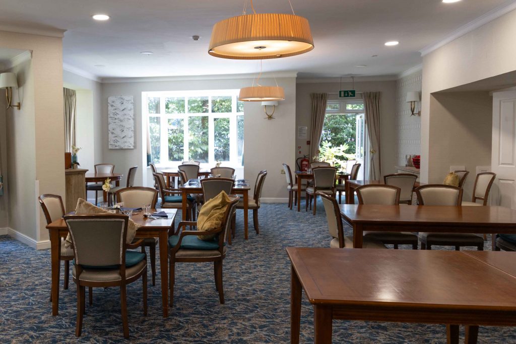 Melton Court Dining Room-1