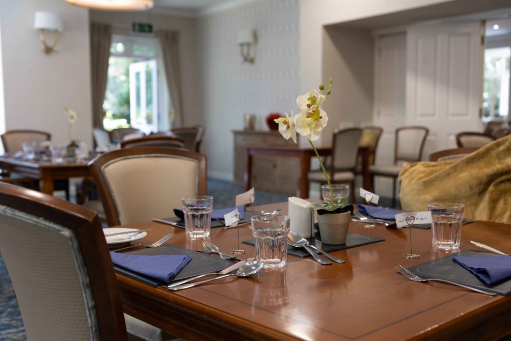 Melton Court Dining Room-5